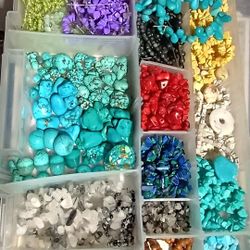Large Lot Of Turquoise Stone Beds,And Other Gem Stone Beads 