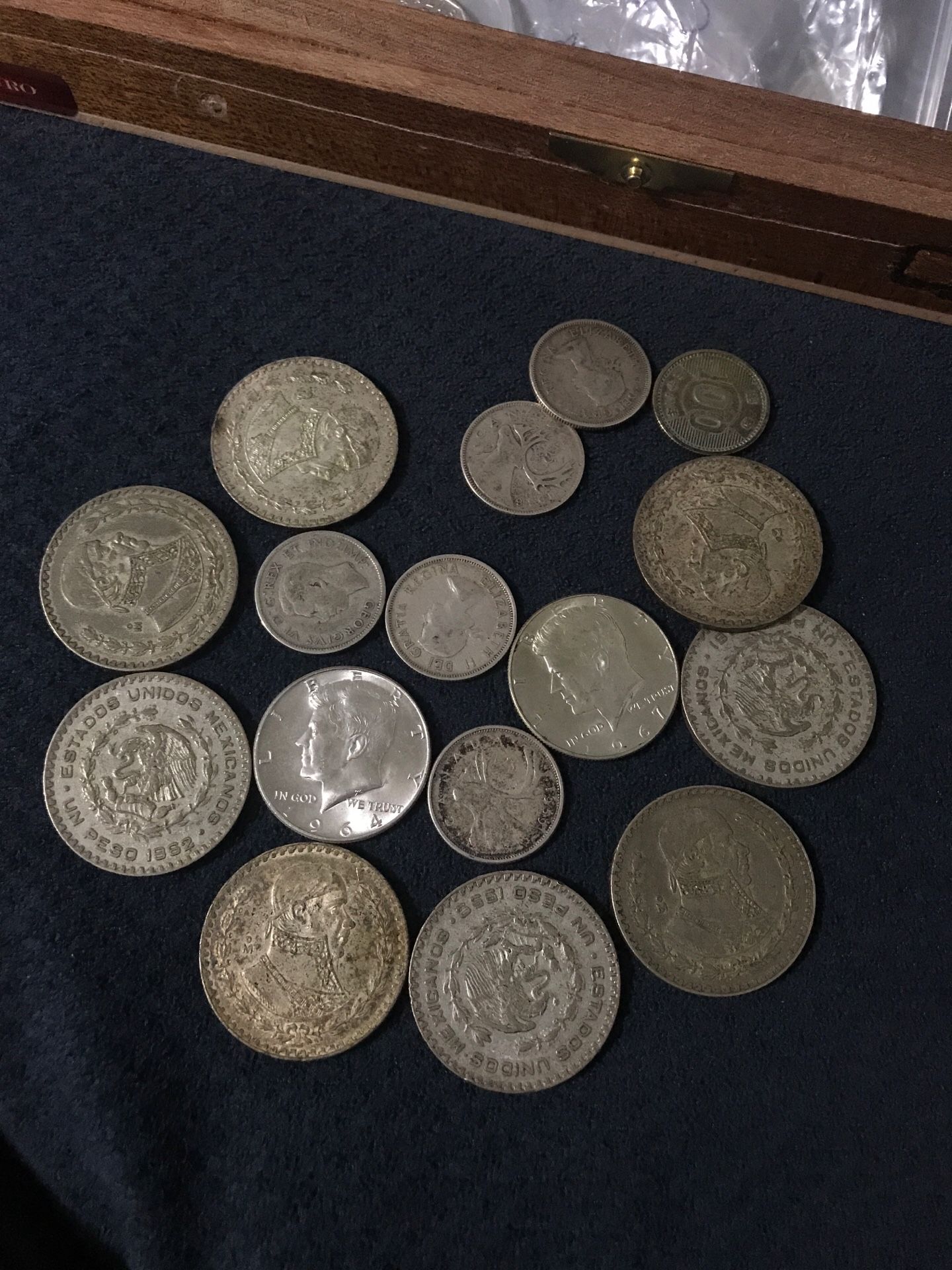 Silver coins/ US, Canada, Mexico, Japan
