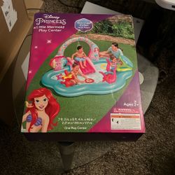 Disney Princess Little Mermaid Play Center