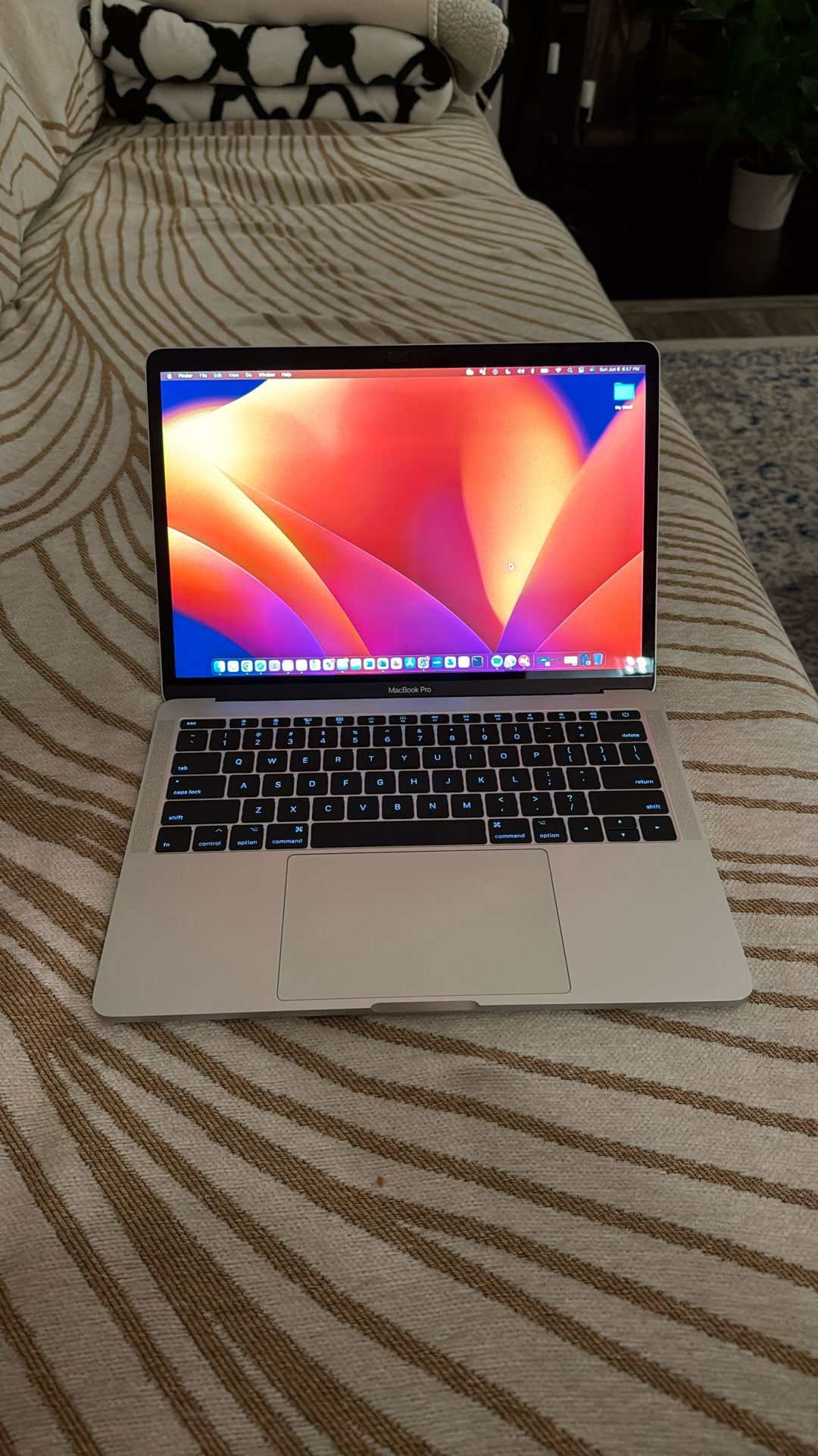 2017 MacBook Pro 13 Inch