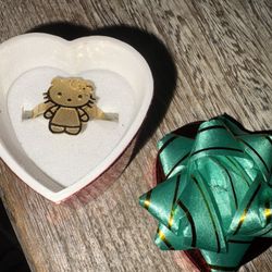 Hello Kitty Gold Ring 