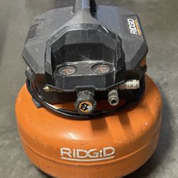 RIDGID 6 Gal. Portable Electric Pancake Air Compressor OF60150HB https://offerup.com/redirect/?o=aG9tZWRlcG90LmNvbQ==