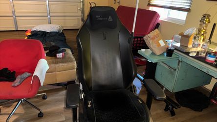 Secret Lab Gaming Chair XL