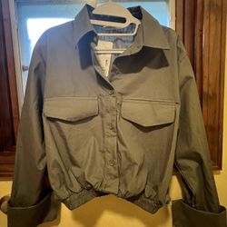 New Stylish Short Long-sleeve Top Size M