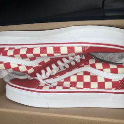 Red checkered top mens vans