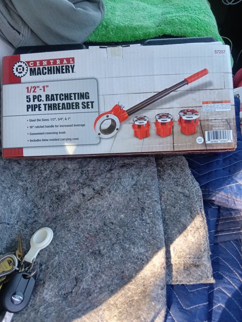 1/2"-1" 5:PC RATCHETING PIPE THREADER SET
