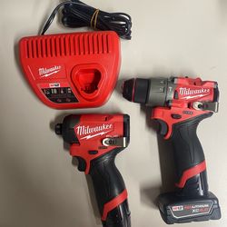 Milwaukee 12V Drill + Impact Set