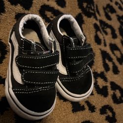 van's toddlwr shoes 