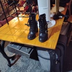 Black Boots Woman's Size 7