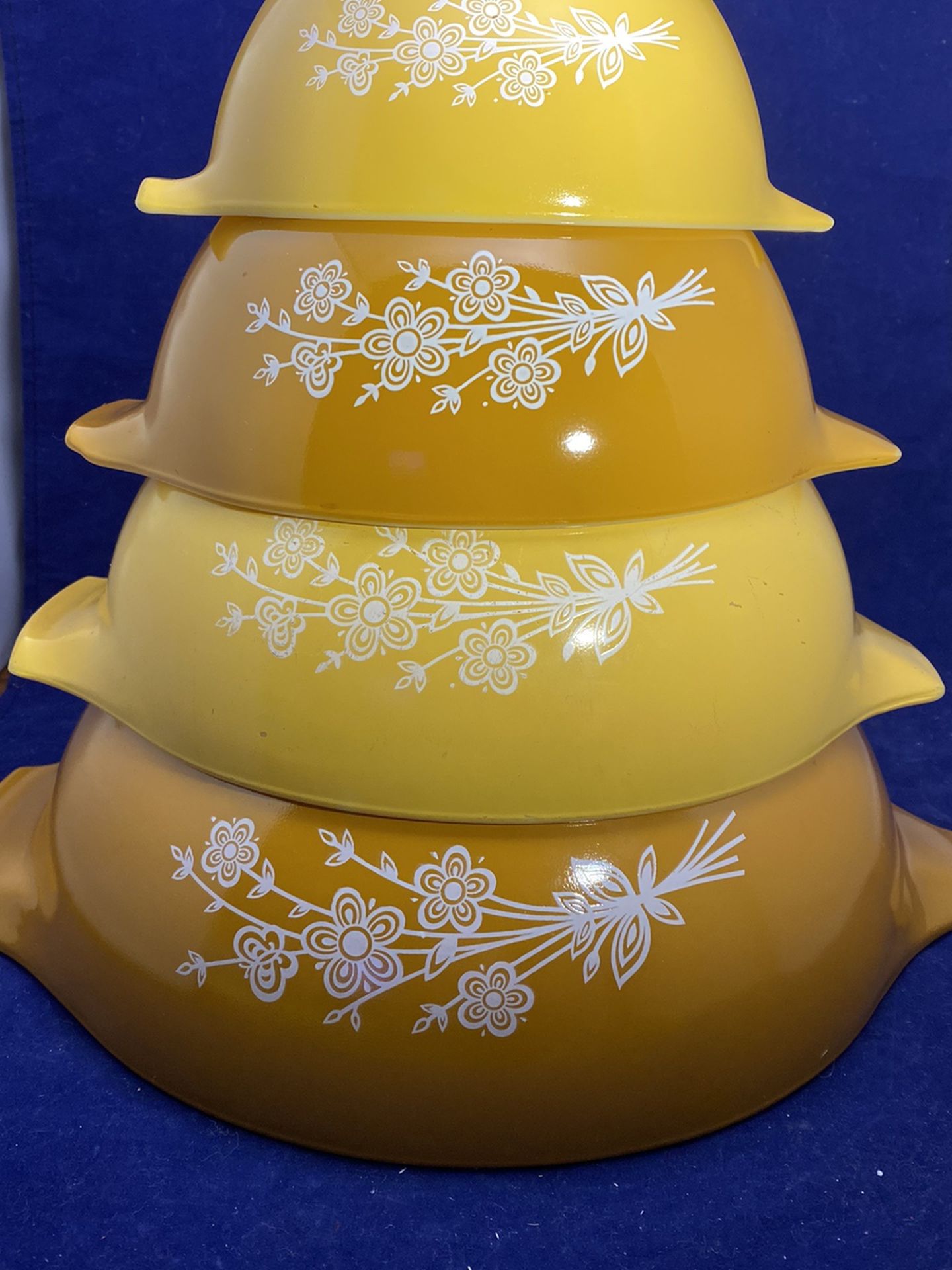 Vintage Pyrex Butterfly Gold Redesign Set Of 4 Cinderella Bowls