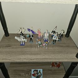 Mexican Folk Art Skeleton Figurines