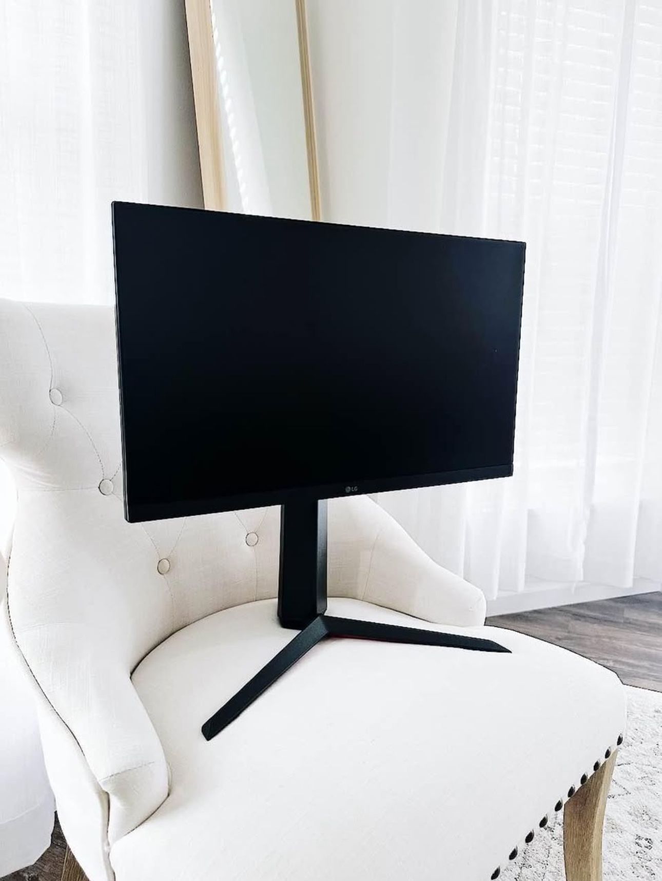 LG - 24" FHD 144Hz FreeSync GAMING Premium Monitor - Black