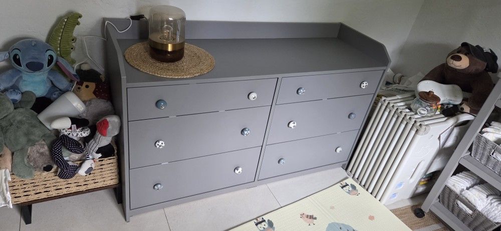 Dresser With 6 Drawers
