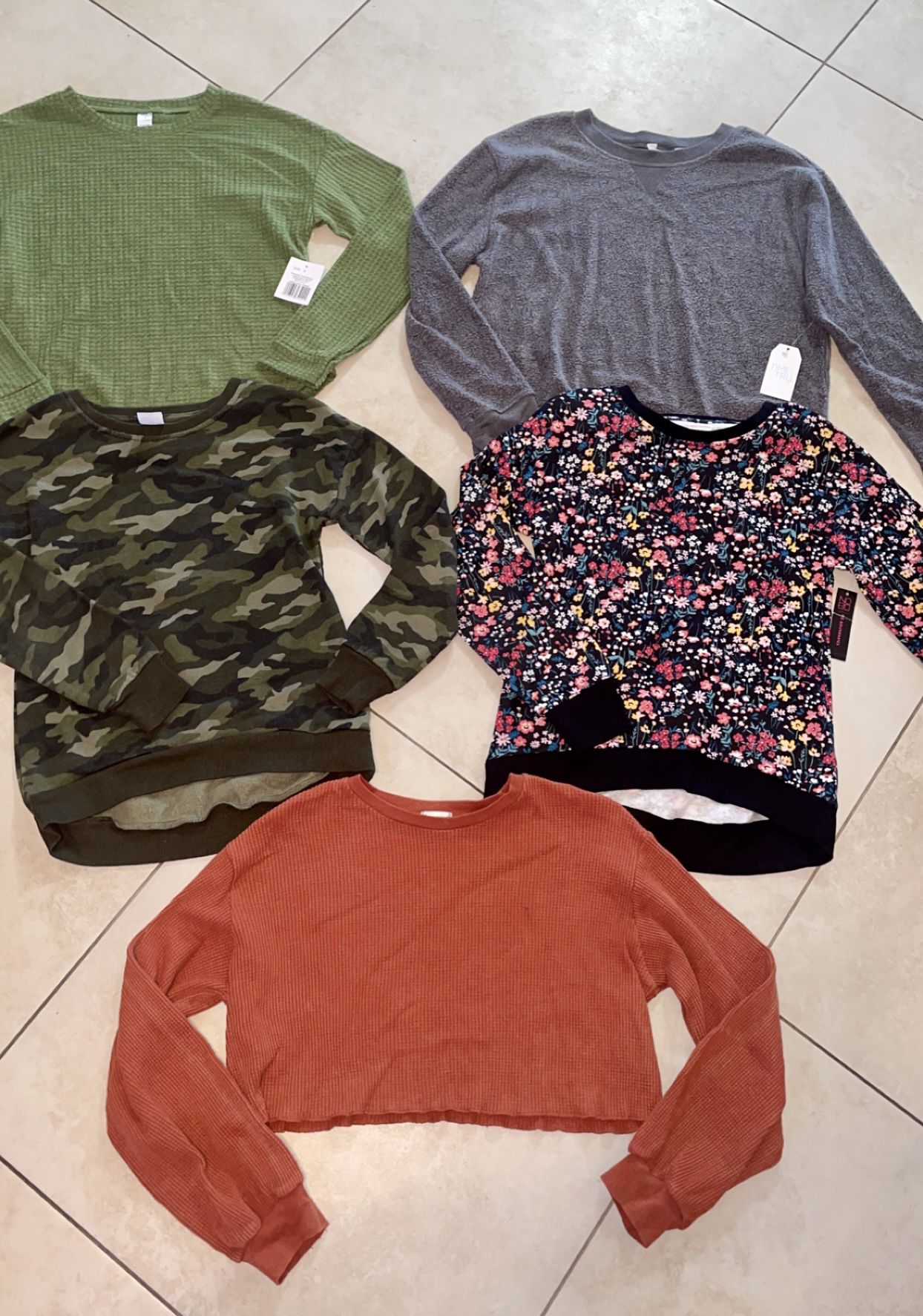 Womens Sz Small Long sleeve/Sweatshirts $10 For All! 3 Are NWT 