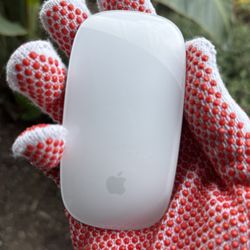 Apple Magic Mouse 2 Model A1657 Lightning ⚡️ 