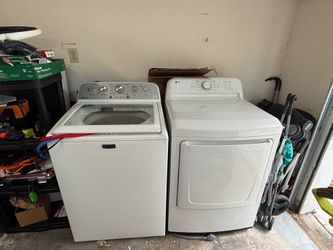 Lightly Used Washer & Dryer Set – Great Condition