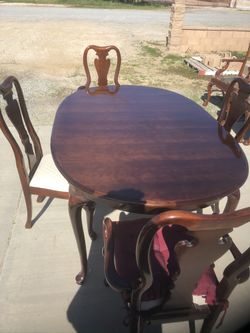 Cherry Wood Diner Set