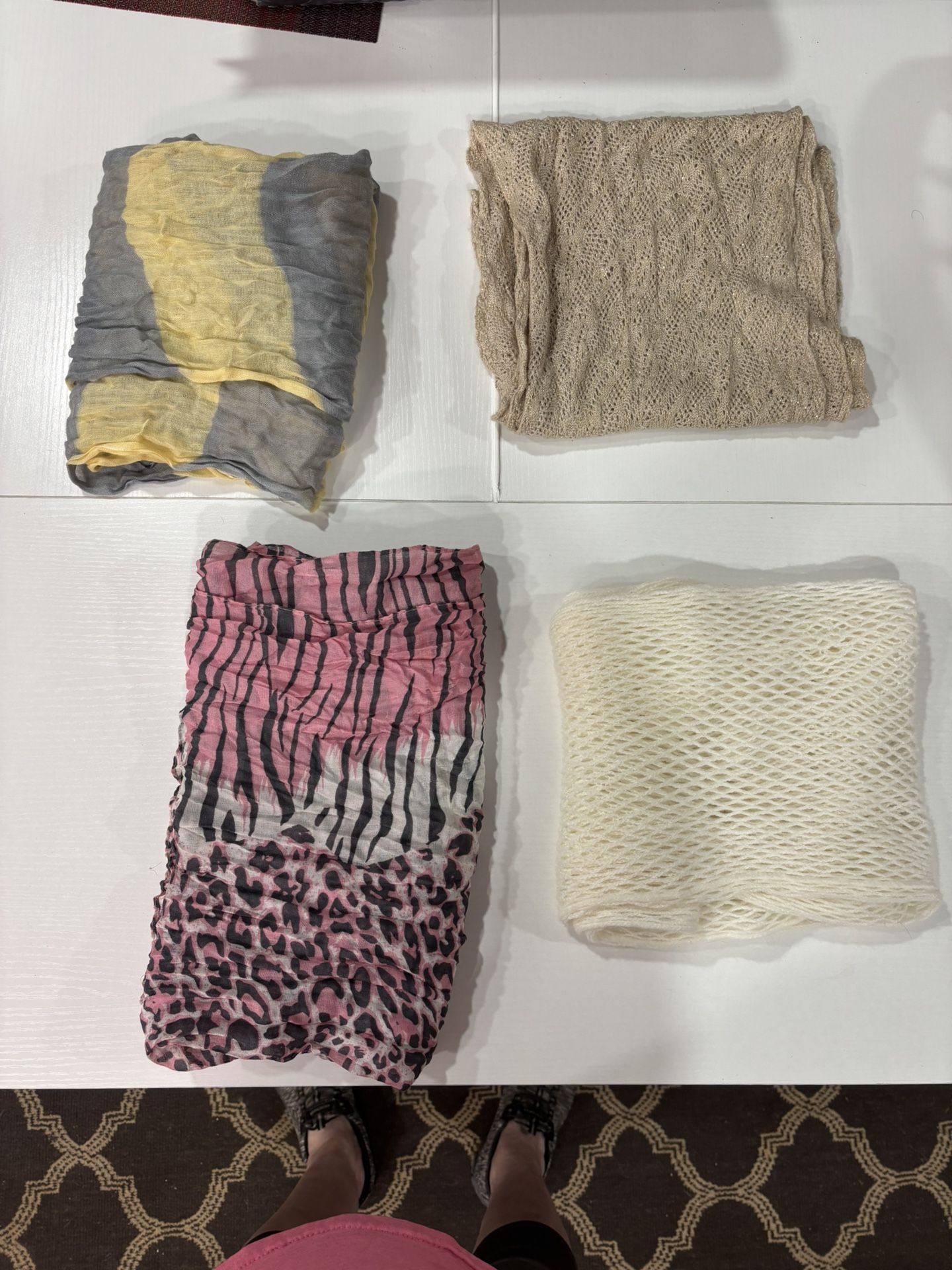 Scarfs