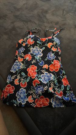 Women’s bathing suit