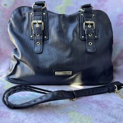 Steve Madden black shoulder bag (like new) 