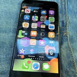iPhone Se Works Perfectly 60$ Unlocked