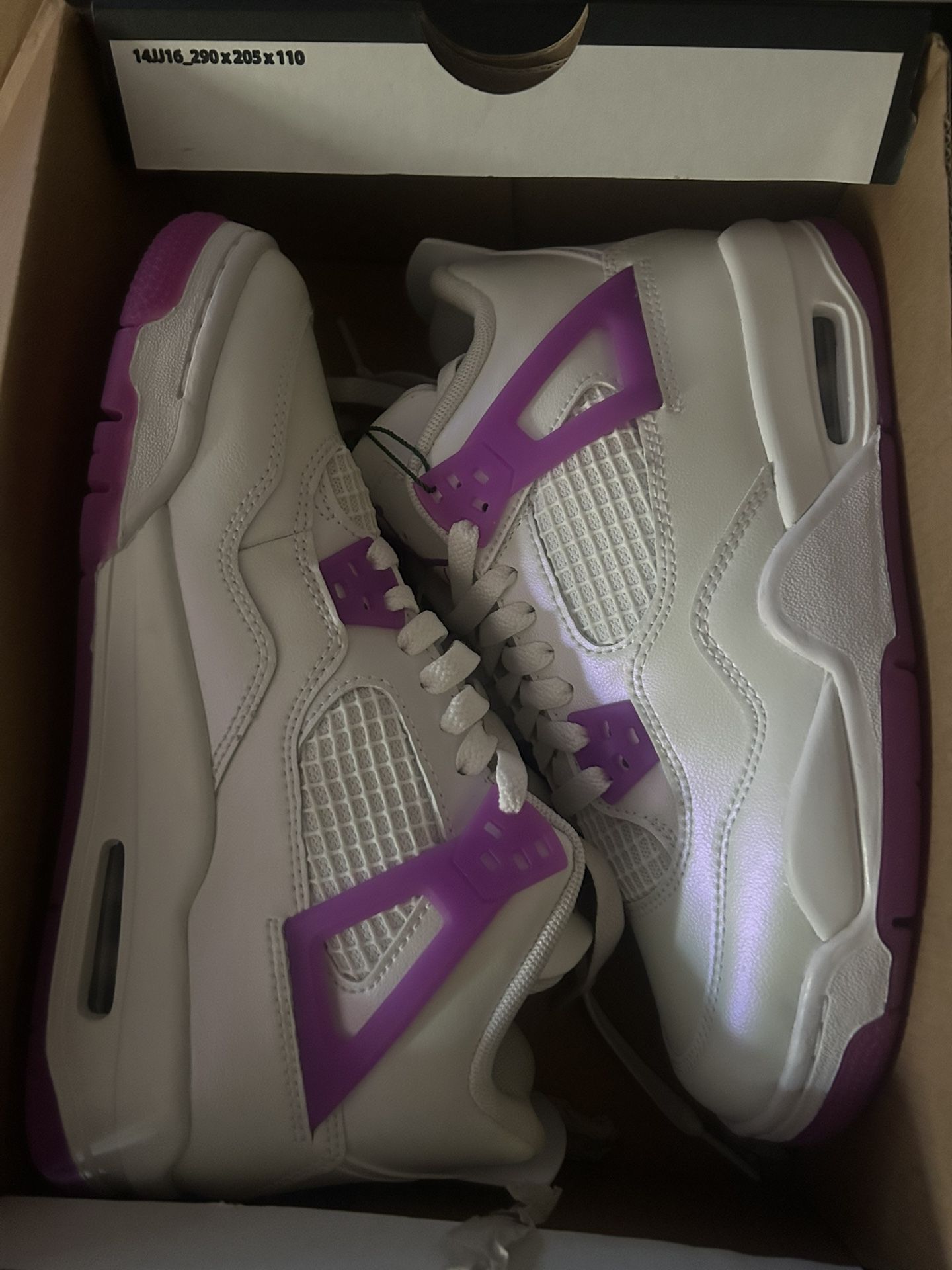 Jordan 4 violet/white