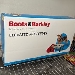 Elevated Pet Feeder