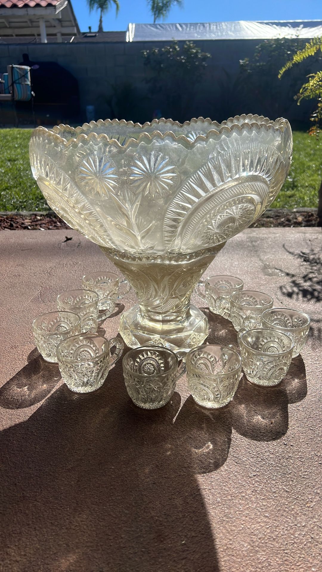 Vintage L. E. Smith "Aztec" Pattern Punch Server Set With Pedestal And 10 Cups