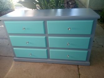 6 Drawer Dresser