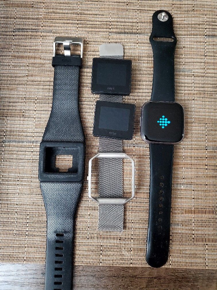 Fitbit Blaze (2 Units) And Versa