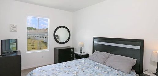 Black and silver queen size bedroom furniture