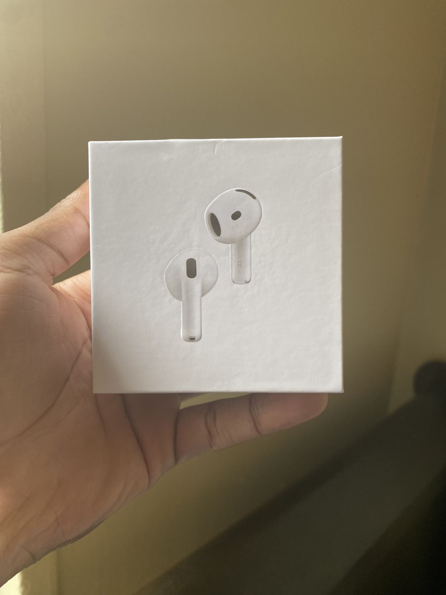 AirPods 4 ANC