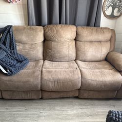Recliner Couches With Electrical Socket And Phone Charger Inputs