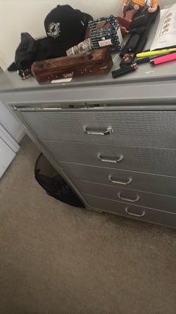 5 draw dresser