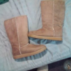 Airwalk Fur Lined Boots Size 8 1/2  In Tan Color