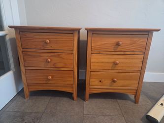 Nightstands / side tables