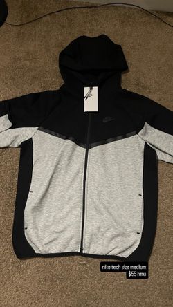 Nike Tech Size Medium