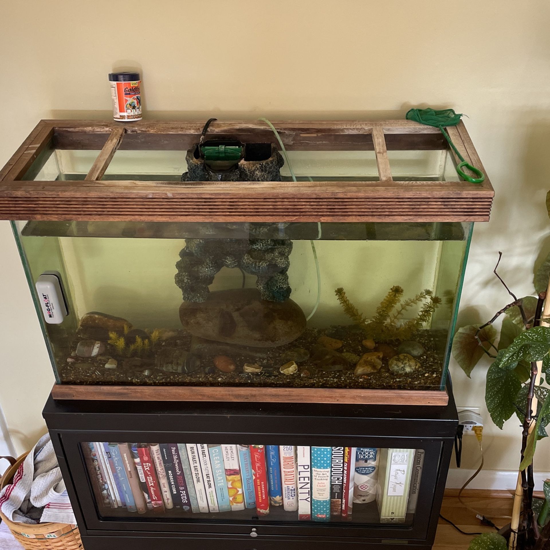 Artswish 20-29 Gallon Fish Tank Stand With Power Outlet – 3-Tier Metal Cart With Wheels, 330 Lb Capacity, Black