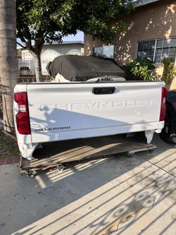 Chevy Silverado long bed part