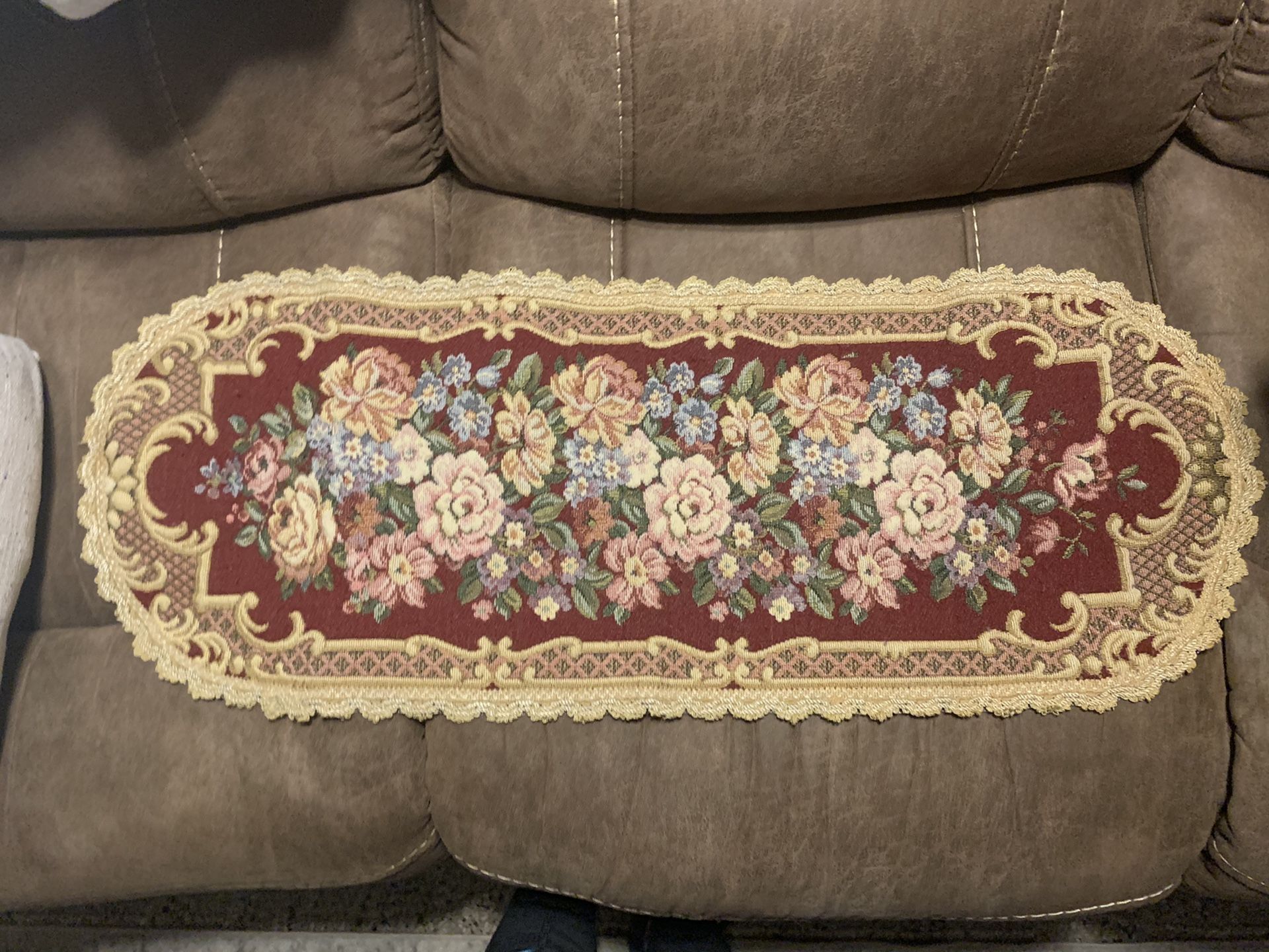 Vintage table runner
