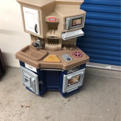 Very good condition kitchen set toy