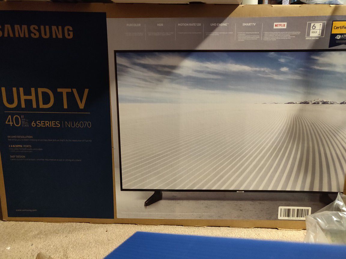 4k UHD Samsung 40 inch smart TV new