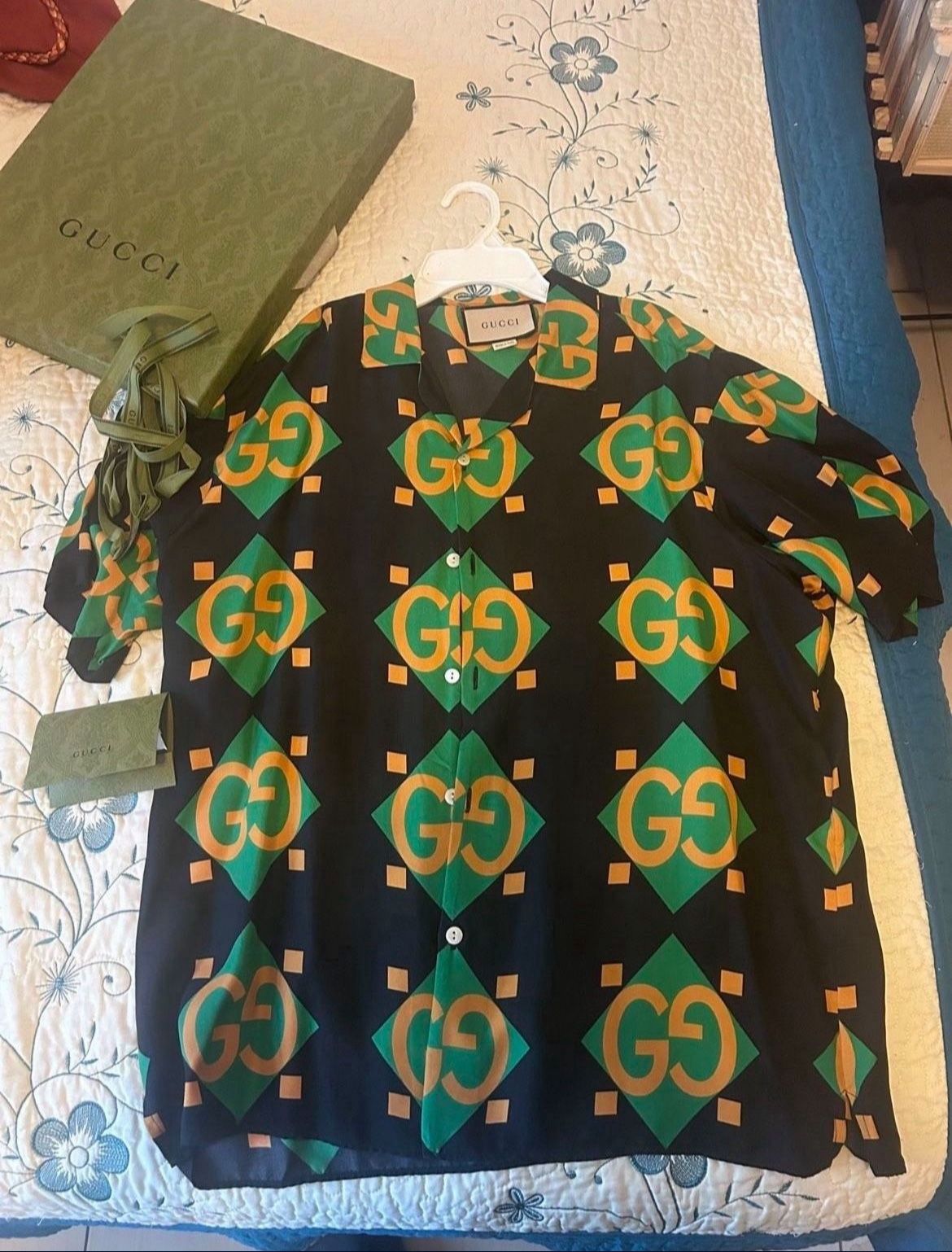 Gucci Men’s Silk Shirt Large