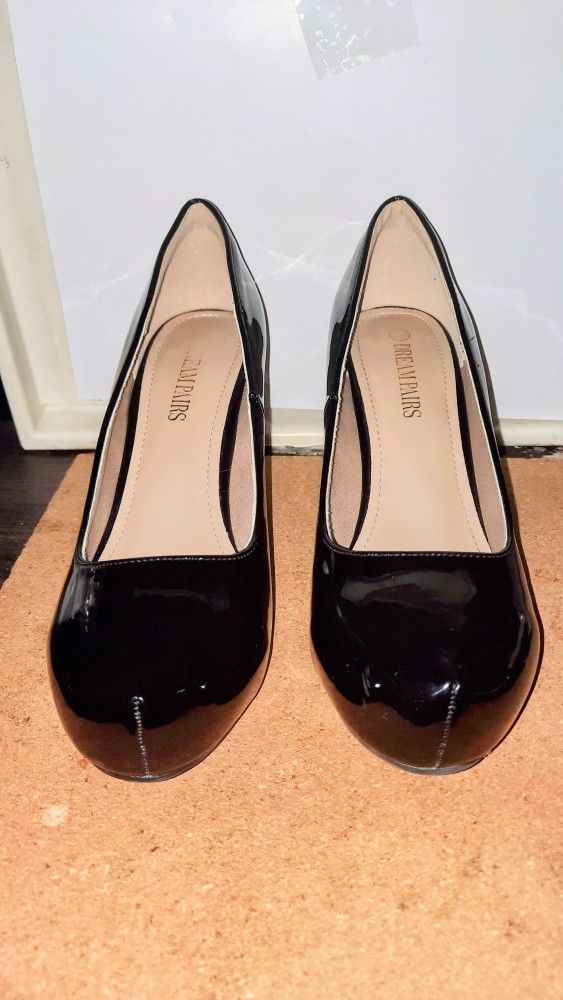 Dream Pairs Black Patent Rounded Toe Pumps Heels Size 8.5