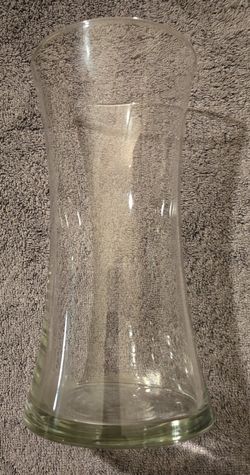Vintage Clear Glass Flower Vase 8