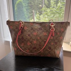 Coach Ava Signature Canvas Multi Floral Tote