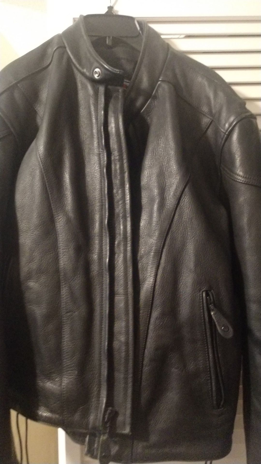 Motorcycle riding jacket