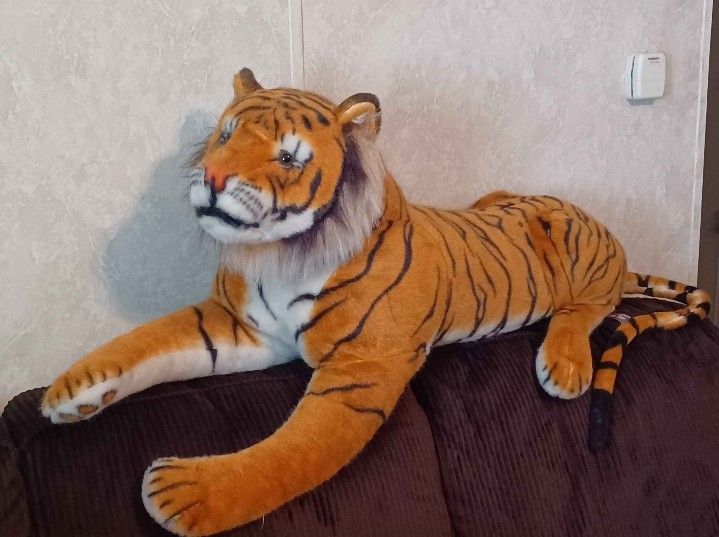 Vintage 'Melissa and Doug' Large Bengal Tiger Plush Giant Stuffed Animal 5.7 Feet