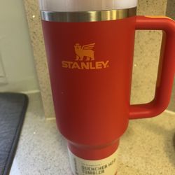 NEW Stanley Quencher Tumbler