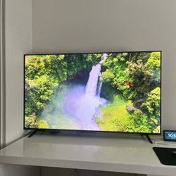 55 INCH TCL ROKU SMART TV 4K IN GOOD WORKING CONDITION, MISSING REMOTE